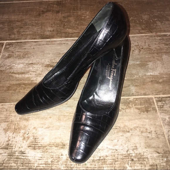 Ferragamo Black Croc Embossed Kitten Heels Sz 7.5B - Picture 4 of 8